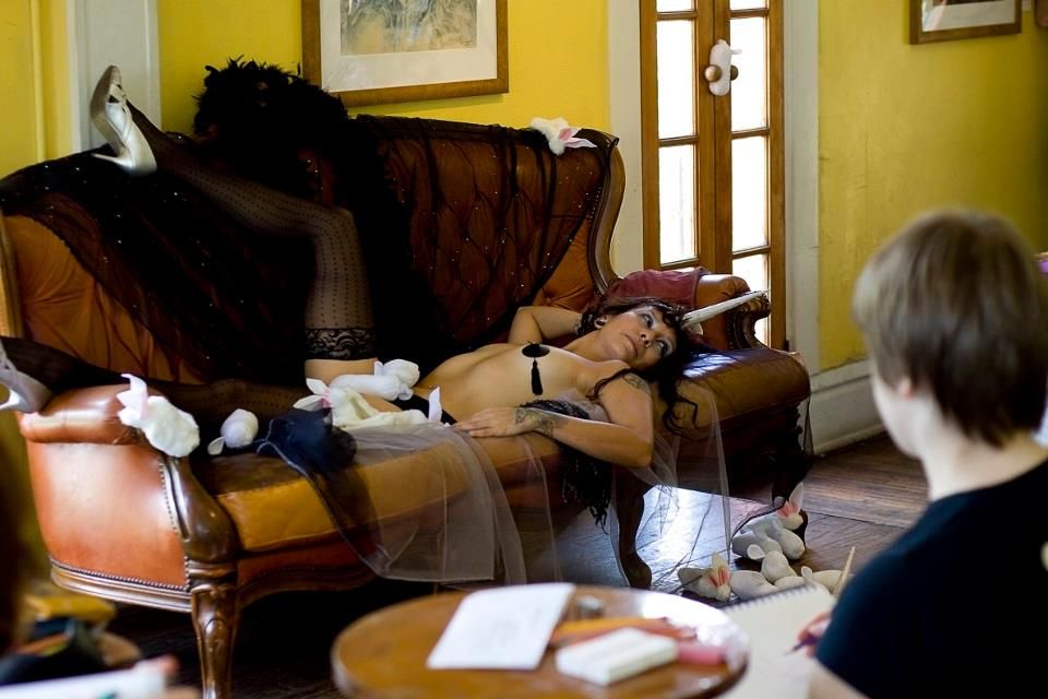Dr Sketchy Houston - AvantGarden